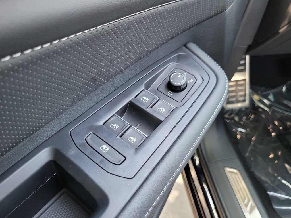 New 2025 Volkswagen Atlas SEL Premium R-Line AWD/4WD image 26