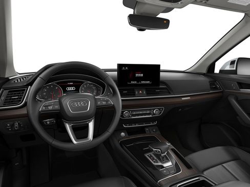 Certified 2023 Audi Q5 2.0T Premium w/ Convenience Package AWD/4WD image 3