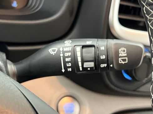 Used 2025 Hyundai Venue SEL FWD image 42