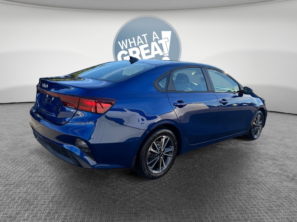 Certified 2023 Kia Forte LXS w/ LXS Technology Package FWD image 3