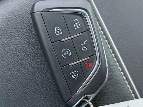 Used 2025 Cadillac Escalade Sport Platinum w/ LPO, ONYX Package AWD/4WD image 31