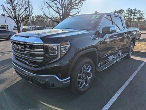 Used 2023 GMC Sierra 1500 SLT w/ SLT Convenience Package image 3