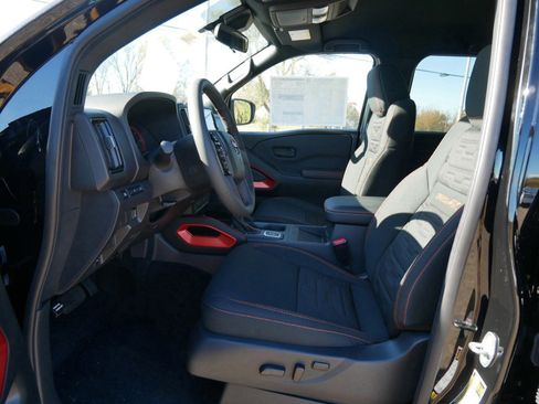 New 2026 Nissan Frontier PRO-4X w/ Pro-4x Convenience Package image 5