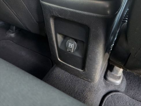 Used 2019 Dodge Journey SE FWD image 24