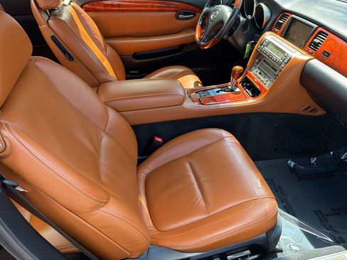 Used 2005 Lexus SC 430 Convertible RWD image 28