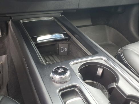 Used 2024 Lincoln Corsair AWD w/ Equipment Group 101A image 19