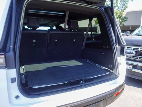 Used 2024 Jeep Grand Wagoneer L Series II w/ Quick Order Packagew 28T AWD/4WD image 27