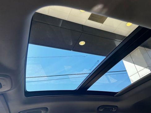 Used 2023 Buick Encore GX Essence w/ Experience Buick Package image 16