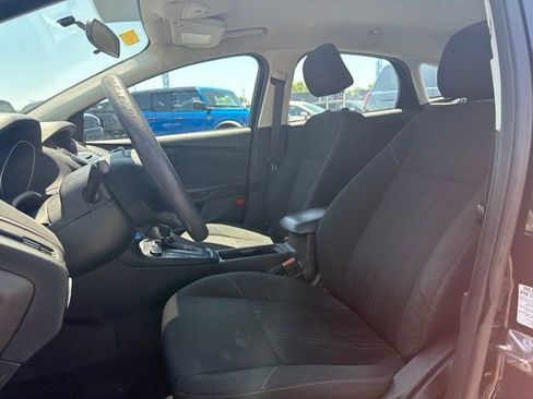 Used 2017 Ford Focus SE FWD image 17
