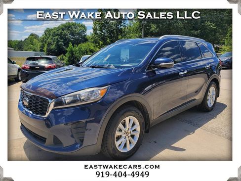 Used 2019 Kia Sorento FWD w/ LX Convenience Package image 1