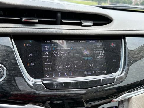 Used 2022 Cadillac XT6 Premium Luxury w/ Technology Package FWD image 10