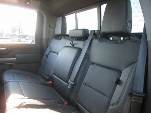 Certified 2022 Chevrolet Silverado 2500 LTZ w/ LTZ Convenience Package image 21