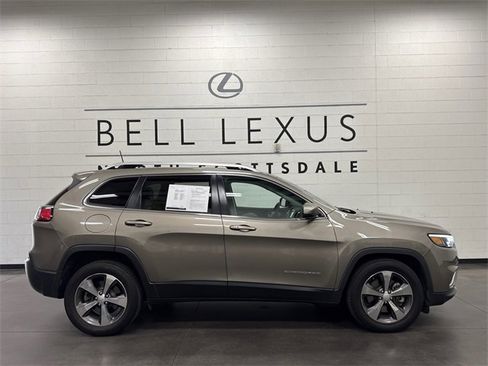 Used 2019 Jeep Cherokee Limited w/ Trailer Tow Group image 2