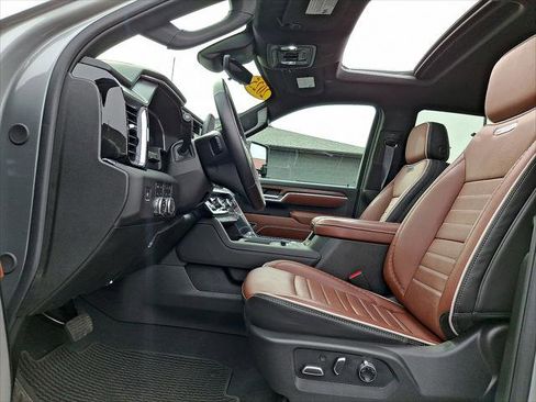 Used 2025 GMC Sierra 2500 Denali Ultimate image 3