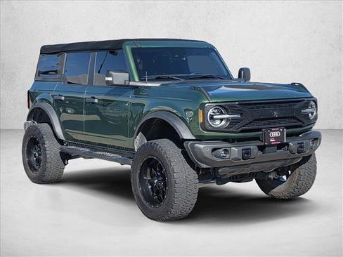 Used 2022 Ford Bronco Badlands image 3