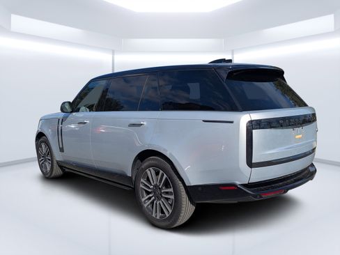 Used 2023 Land Rover Range Rover Long Wheelbase SE image 8