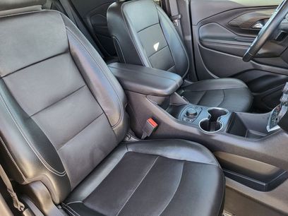 Used 2024 GMC Terrain SLT