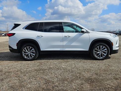 Used 2025 Buick Enclave Preferred image 8