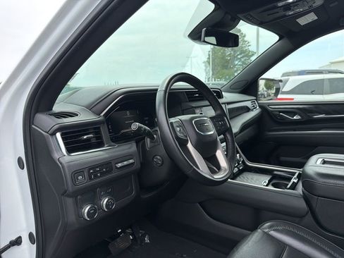 Certified 2024 GMC Yukon Denali RWD image 11