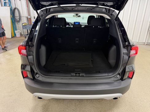 Certified 2025 Ford Escape Active AWD/4WD image 31