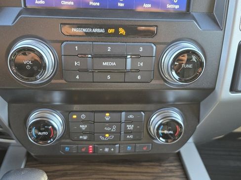 Used 2020 Ford F150 Lariat w/ Equipment Group 502A Luxury image 28