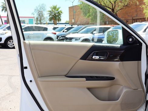 Used 2017 Honda Accord EX-L image 36