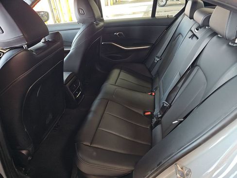 Used 2024 BMW 330i Sedan w/ M Sport Package RWD image 17