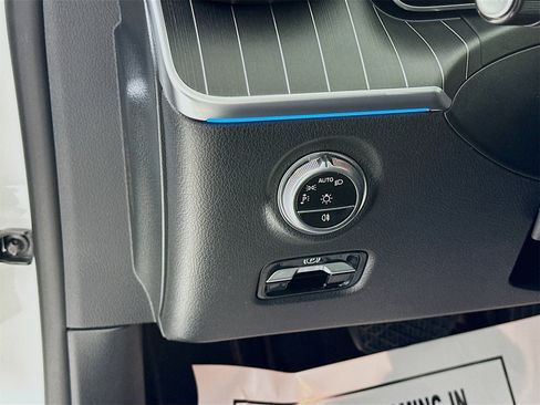 Certified 2025 Mercedes-Benz C 300 Sedan image 11