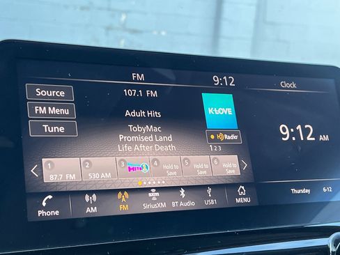 Used 2023 Nissan Armada SV image 16