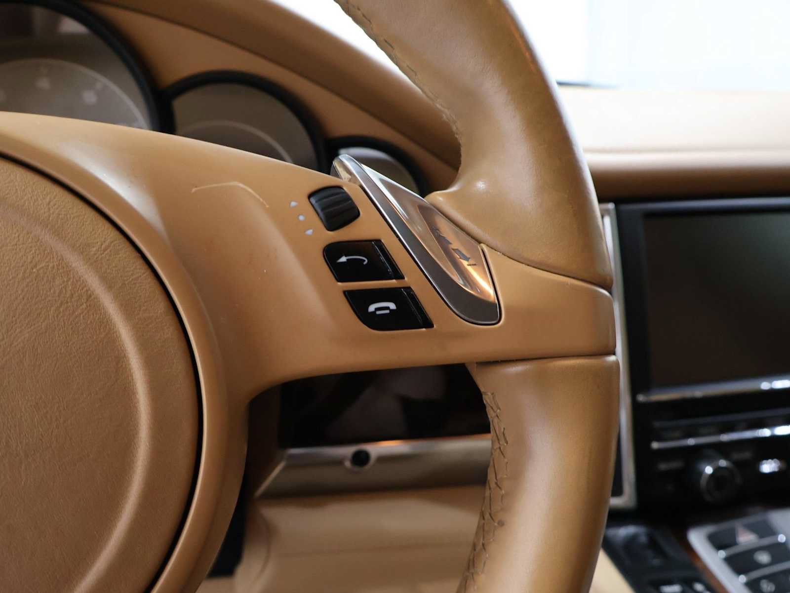 Used 2012 Porsche Panamera S RWD image 26