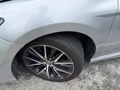 Used 2023 Toyota Camry SE FWD image 4