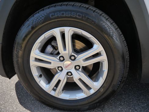 Used 2024 GMC Terrain SLE AWD/4WD image 15
