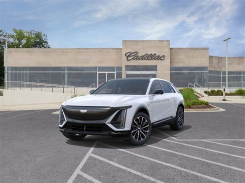 New 2026 Cadillac Lyriq Sport image 8