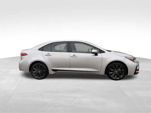 Used 2025 Toyota Corolla SE FWD image 7