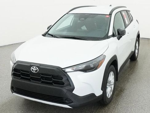 New 2026 Toyota Corolla Cross LE FWD image 17