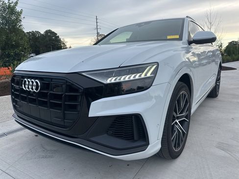 Used 2019 Audi Q8 Prestige w/ Year 1 Package image 3