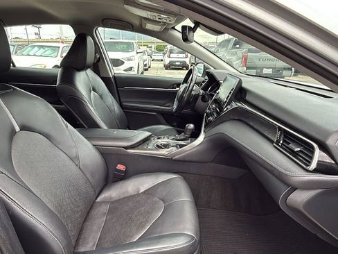Used 2022 Toyota Camry XSE FWD image 30