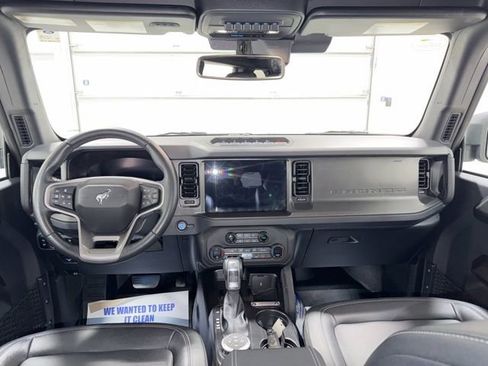 Used 2025 Ford Bronco Badlands AWD/4WD image 9