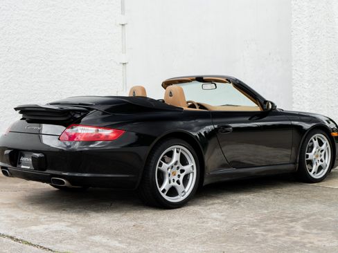 Used 2007 Porsche 911 Carrera RWD image 9