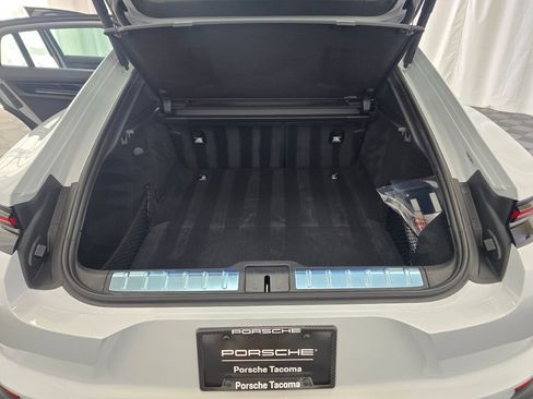 New 2025 Porsche Panamera 4 image 12