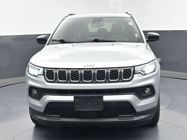 Used 2024 Jeep Compass Latitude AWD/4WD image 33