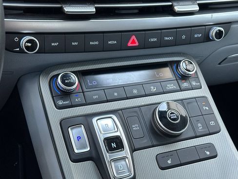 Used 2025 Hyundai Palisade SEL FWD image 21