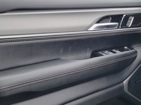 New 2026 Jeep Grand Wagoneer GRAND WAGONEER 4X4 image 36