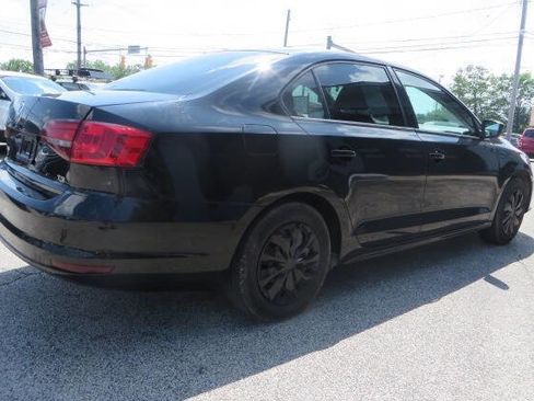 Used 2016 Volkswagen Jetta S FWD image 2