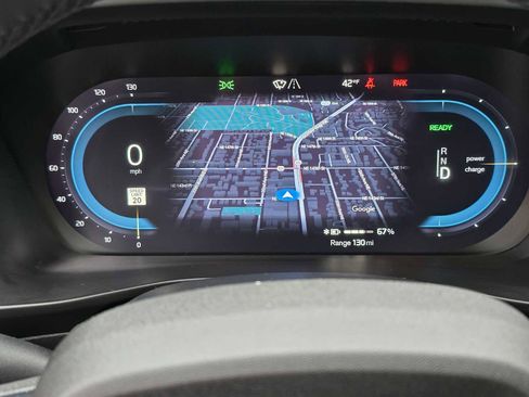 Certified 2022 Volvo XC40 P8 Recharge Ultimate image 33