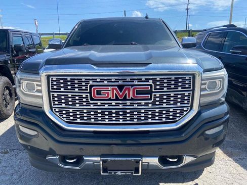 Used 2017 GMC Sierra 1500 Denali w/ Denali Ultimate Package AWD/4WD image 3