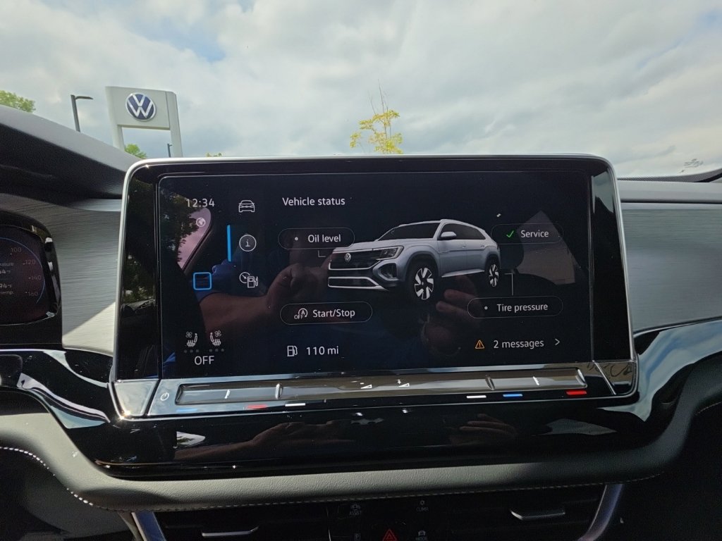 Certified 2024 Volkswagen Atlas Cross Sport SE AWD/4WD image 15