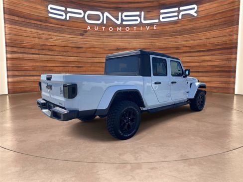 Used 2022 Jeep Gladiator Sport AWD/4WD image 7