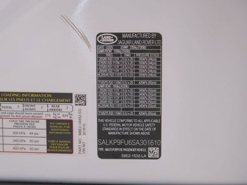 Used 2025 Land Rover Range Rover SE image 60