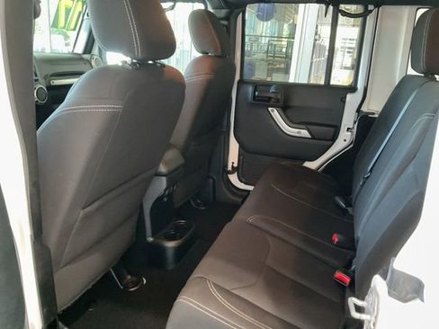 Used 2017 Jeep Wrangler Unlimited Sahara w/ Trailer Tow Group AWD/4WD image 12